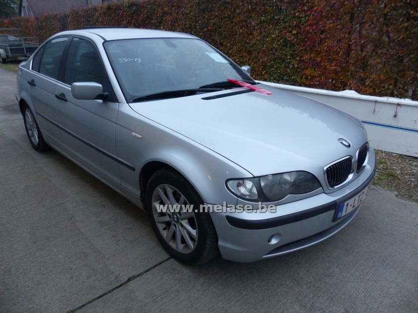 BMW 320D - 1ste inschrijving: 08/03/2005 - chassis: WBAAS71040KV75516 - afgelezen tellerstand: 253.633 km - 1 sleutel en 1 deel inschrijving aanwezig - géén gelijkvormigheidsattest!!