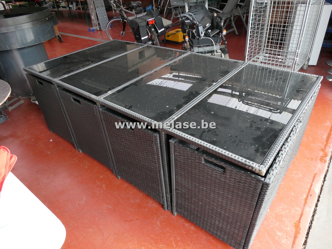 Tuintafel + 8 stoelen