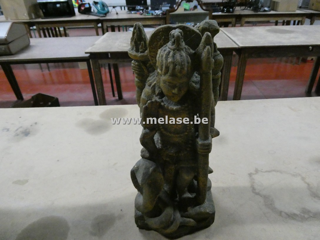 Stenen sculptuur "in Zuid-Aziatische of hindoeïstische stijl"