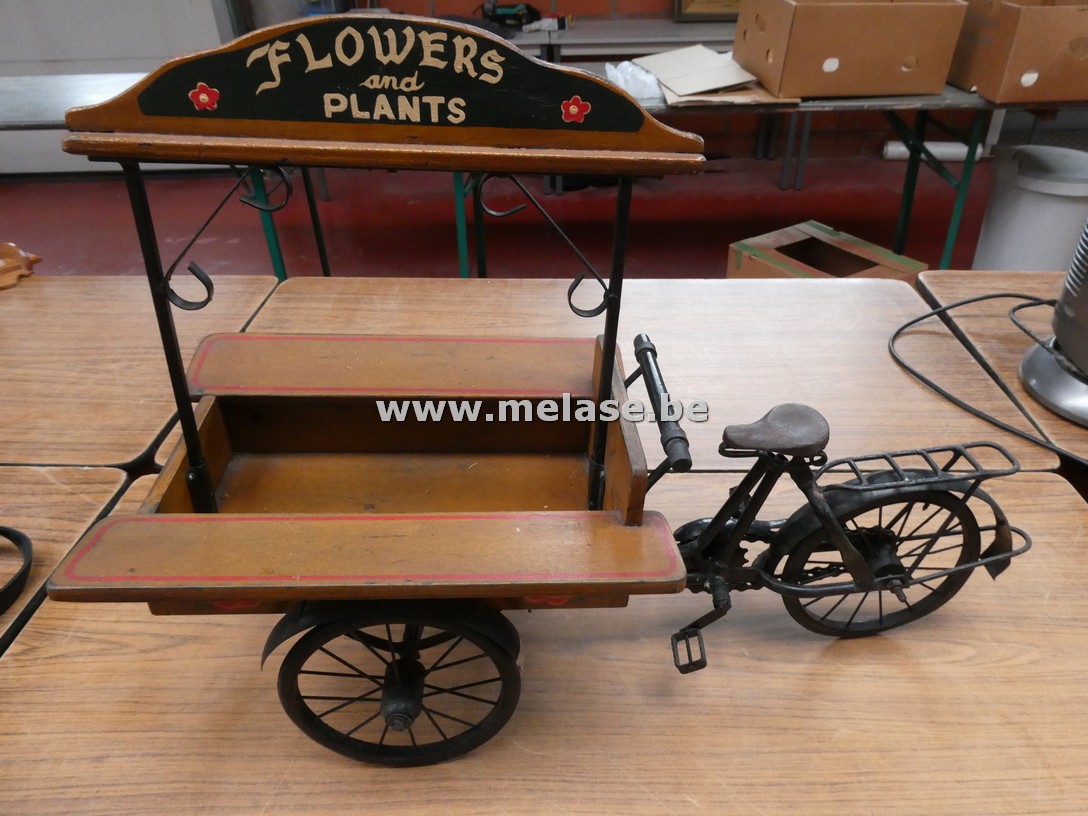 Miniatuur bakfiets "bloemen"