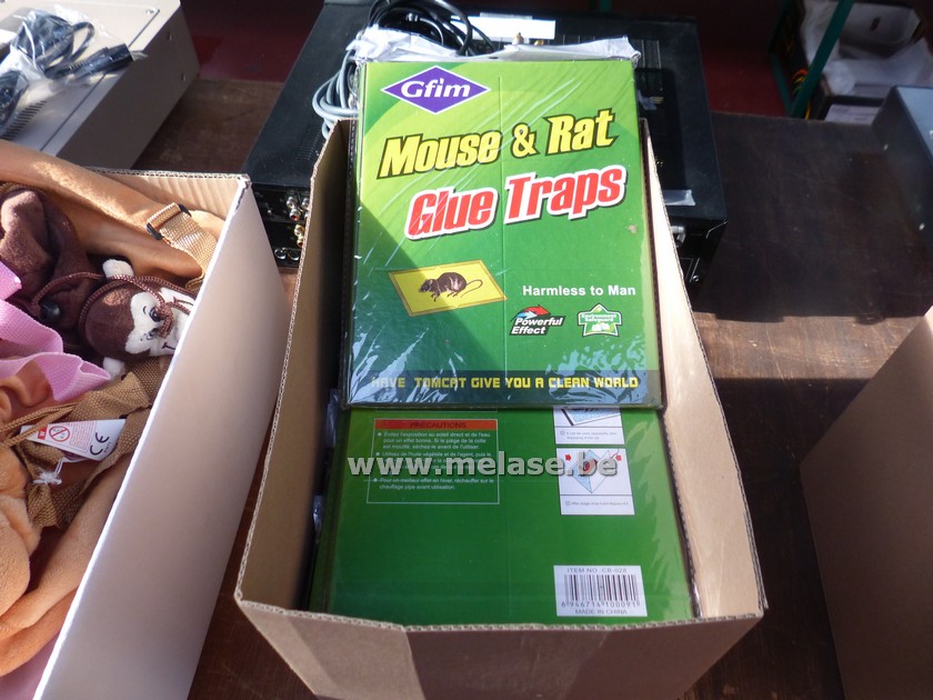 Lijmvallen "voor ratten en muizen"