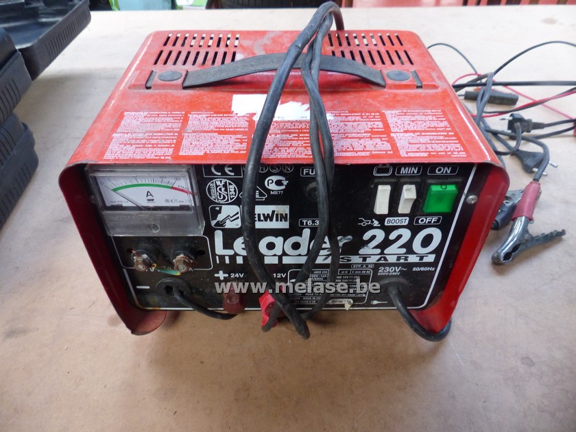 Batterijlader "Leader 220"
