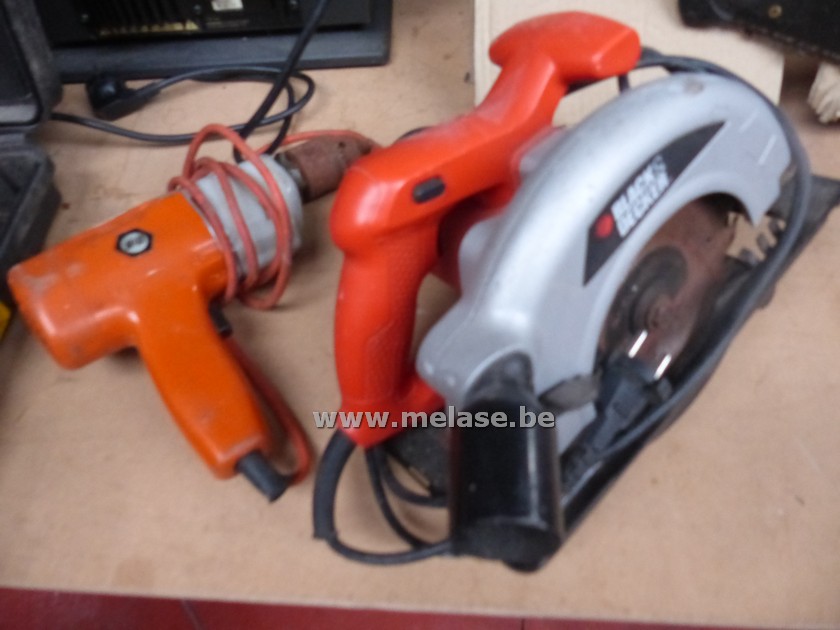 Boormachine + afkortzaag "Black & Decker"