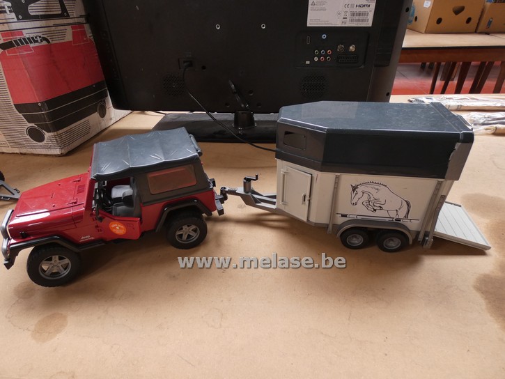 Jeep + paardentrailer "Playmobil"