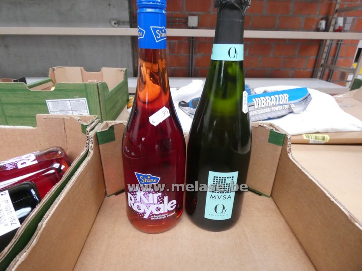 Fles "Cava MVSA 0%" + 1 fles "Kir Royale"