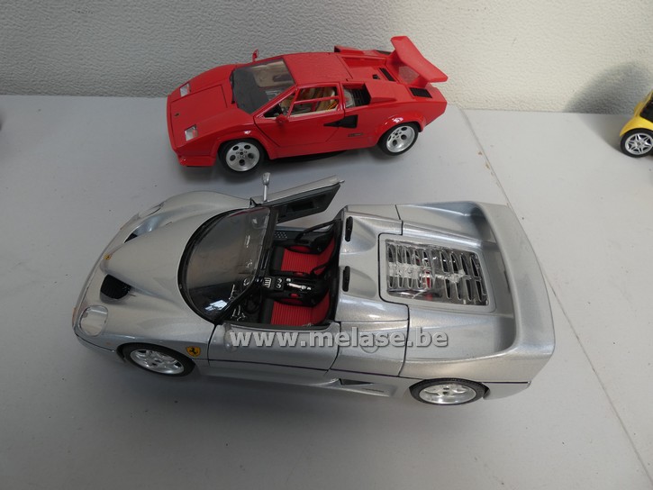 Miniatuurauto's "Ferrari - Lamborghini"