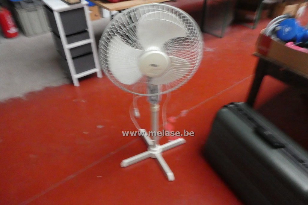 Ventilator op voet 