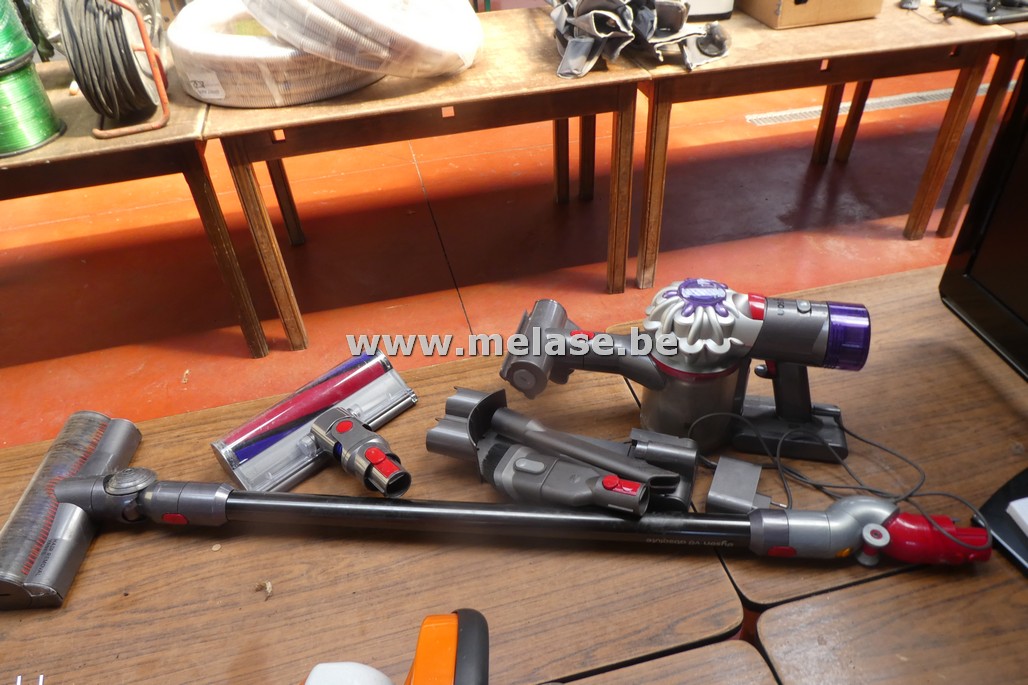 Steelstofzuiger "Dyson"