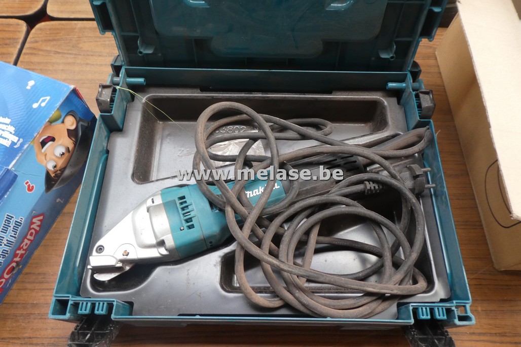 Plaatschaar "Makita"