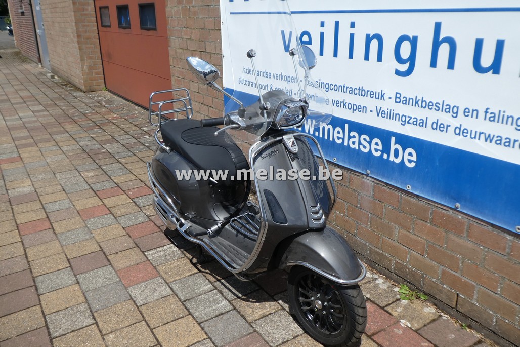 Vespa "Sprint" - 1 sleutel aanwezig - géén boorddocumenten
