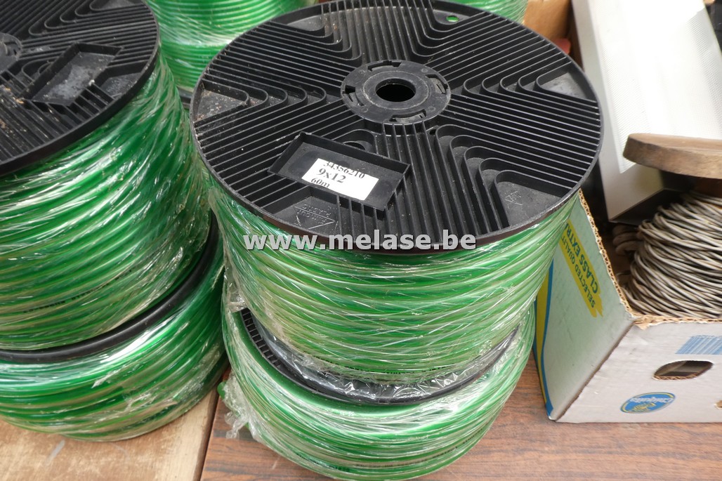 Groene waterdarm op rol 