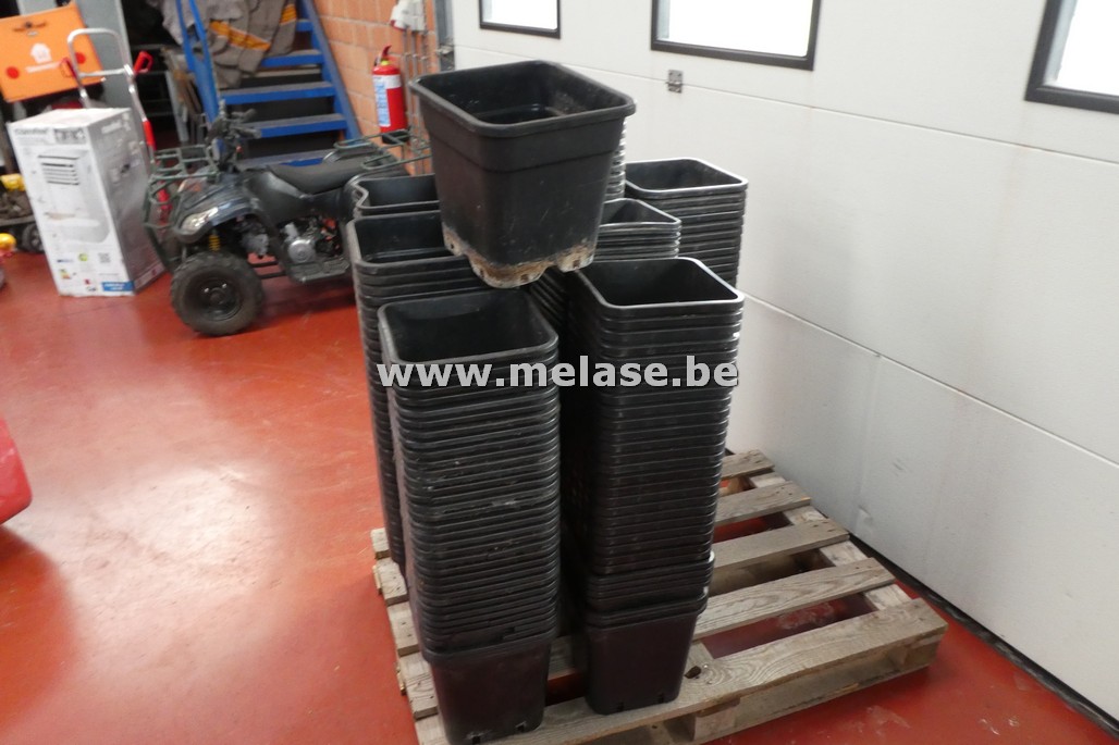 Bloempotten "zwart - PVC"