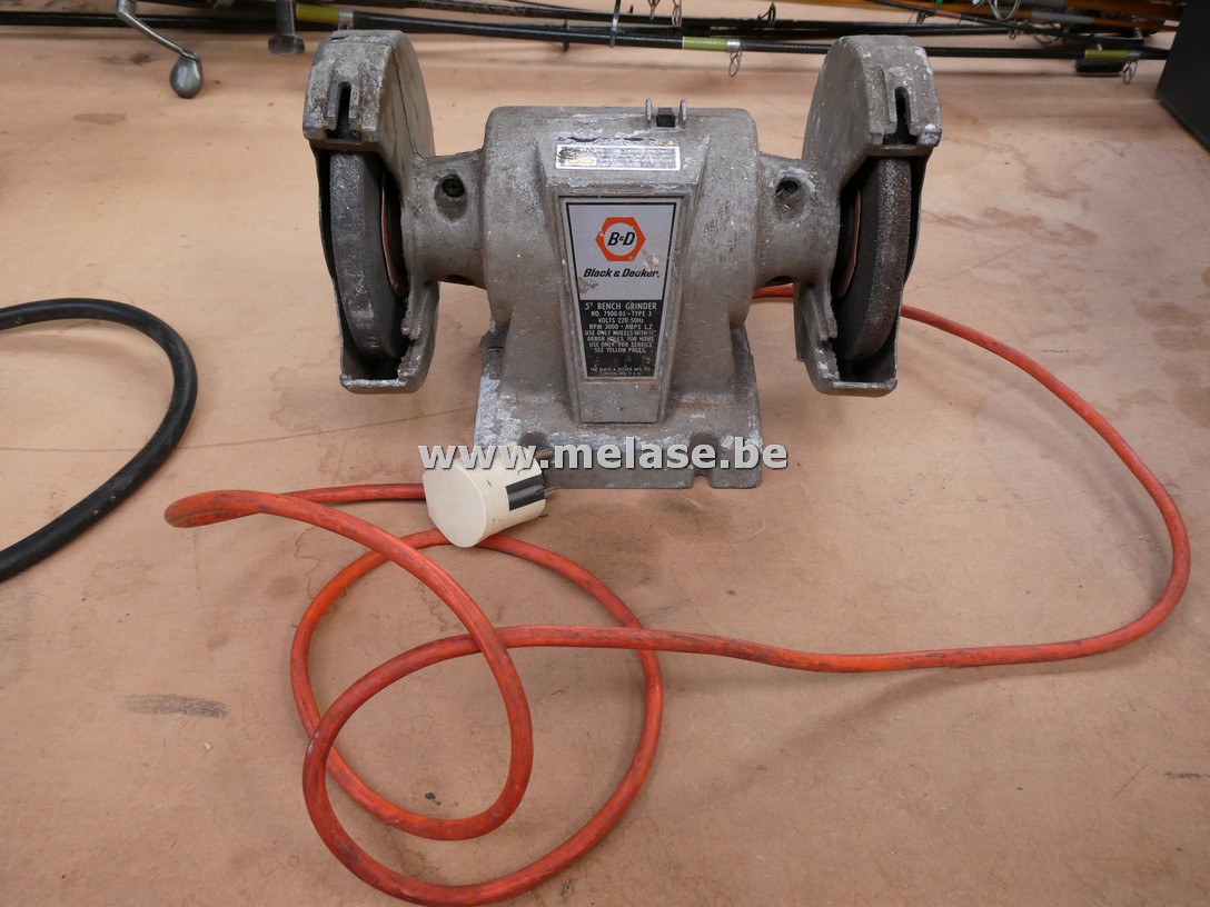 Dubbele tafelslijpmolen "Black & Decker"