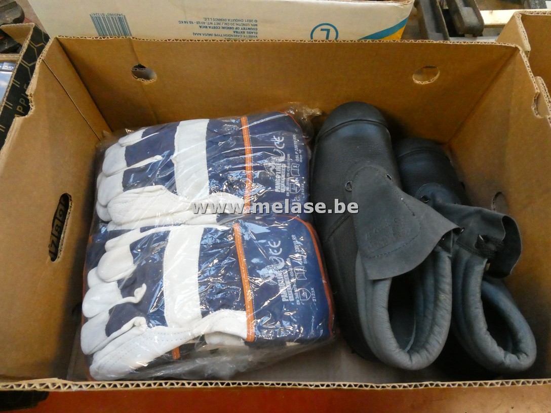 Werkschoenen en - handschoenen