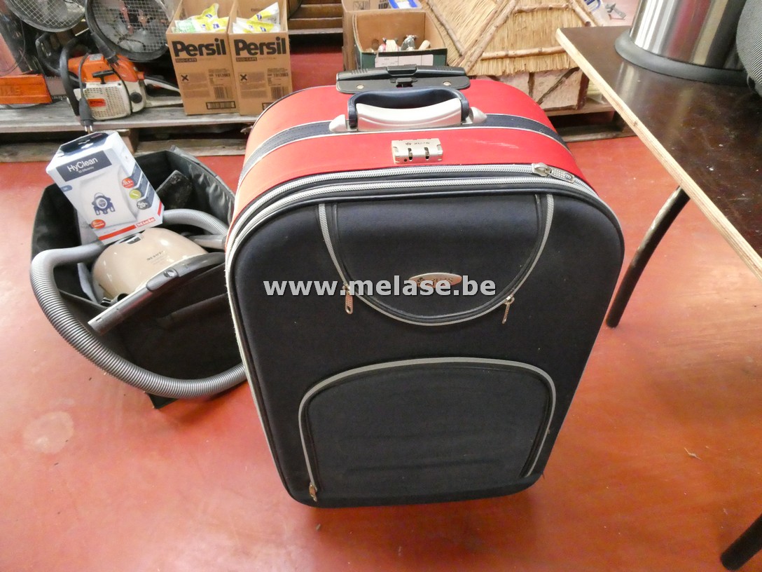 Reiskoffer "zwart-rood"