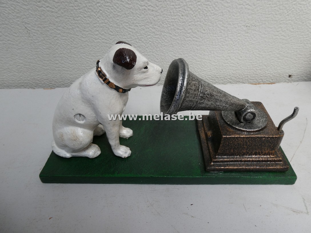 Beeld "hond bij grammofoon"