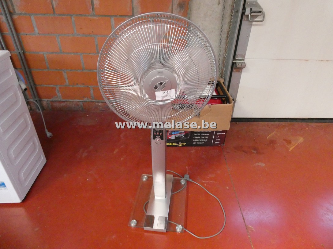 Ventilator op voet "Bodner & Mann"