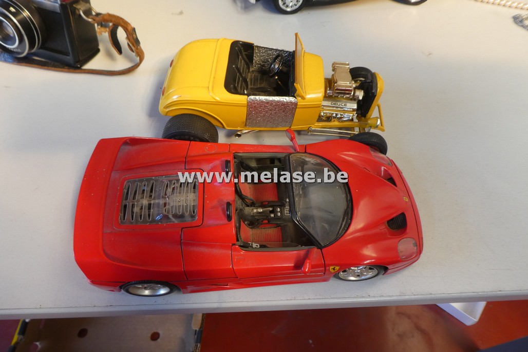 Miniatuurauto's "Ford - Ferrari"