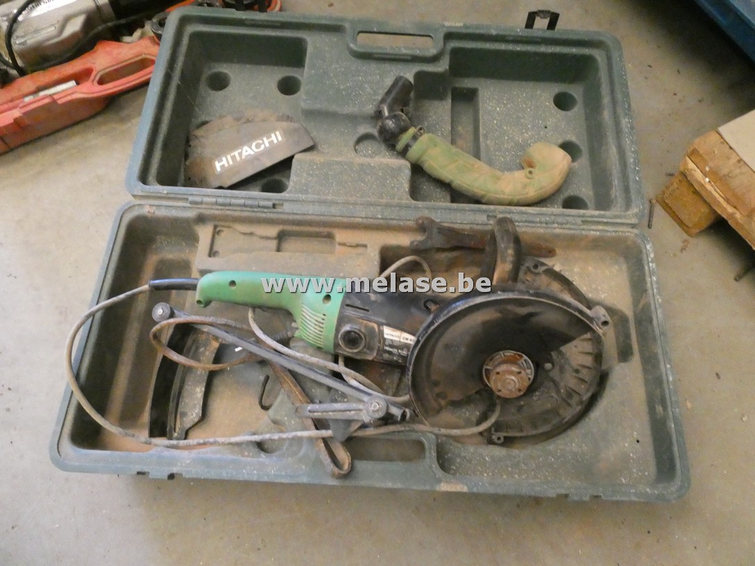 Haakse slijpmolen "Hitachi"