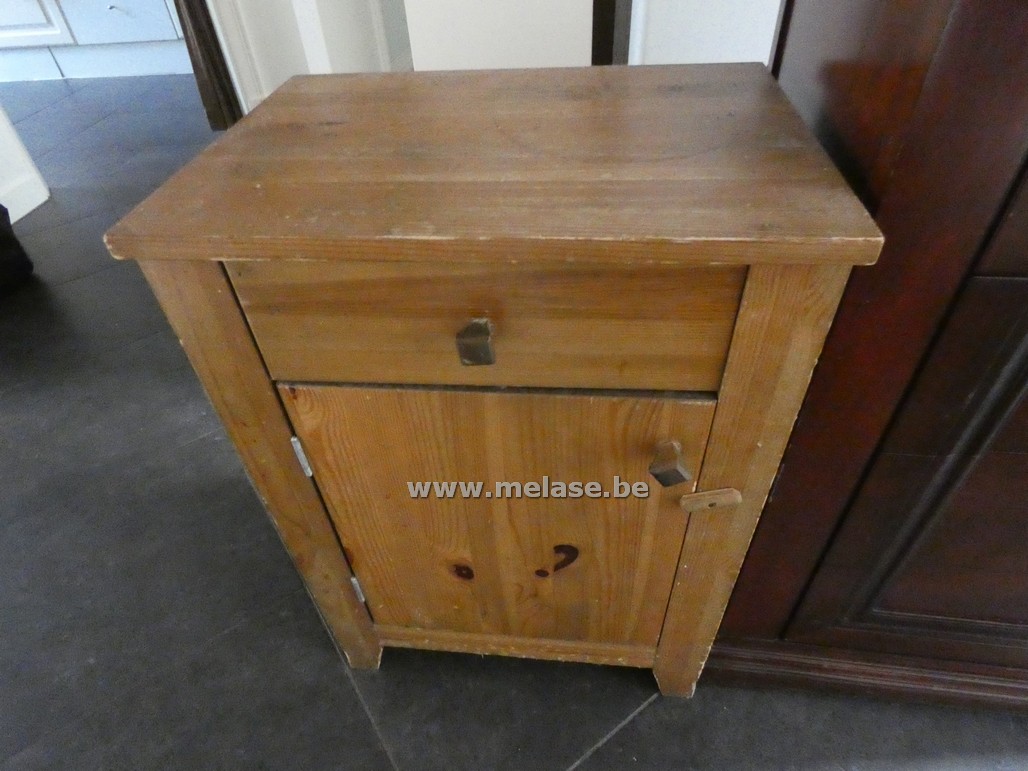 Houten kastje