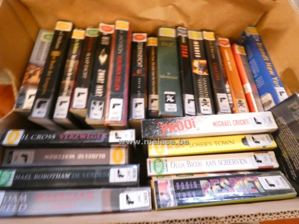 Doos boeken "Thrillers"