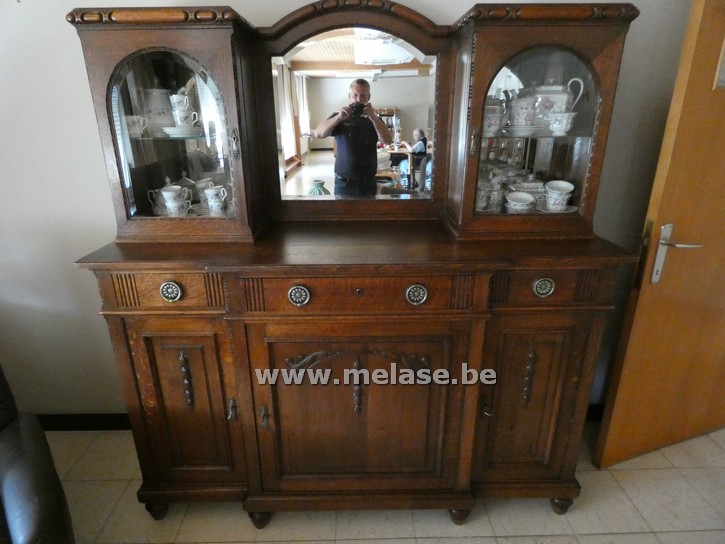 Antieke dressoir