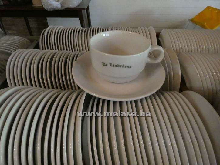 Koffietas met ondertas