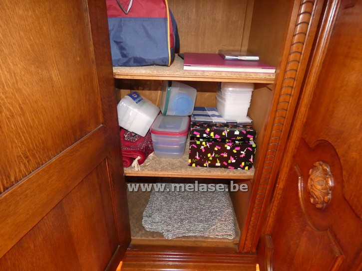 Inhoud massief eiken dressoir "lot 48"