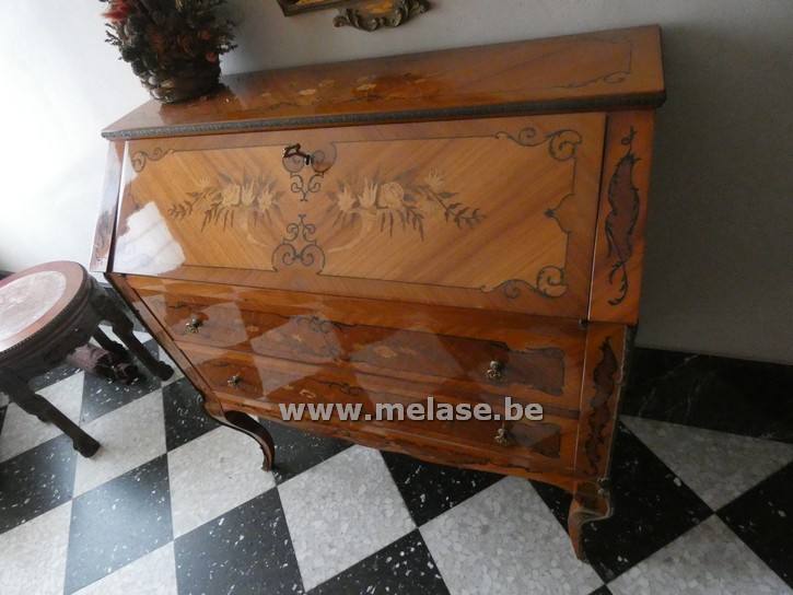 Antieke secretaire