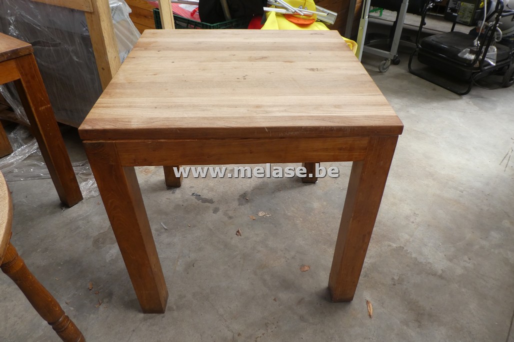 Zware houten tafel