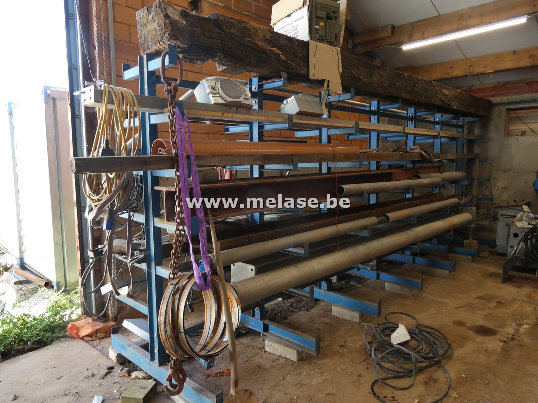 Metalen rek + inhoud