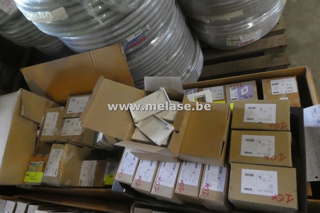 Toebehoren voor PVC-goten "Rehan"
