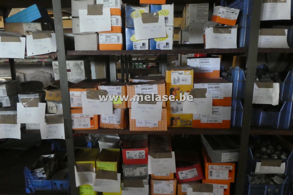 Buisbevestigingsklemmen "metaal en PVC"